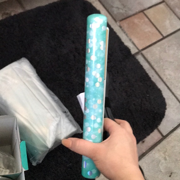 *SOLD*CHI ULTA BEAUTY HAIR STRAIGHTENER - Picture 7 of 8